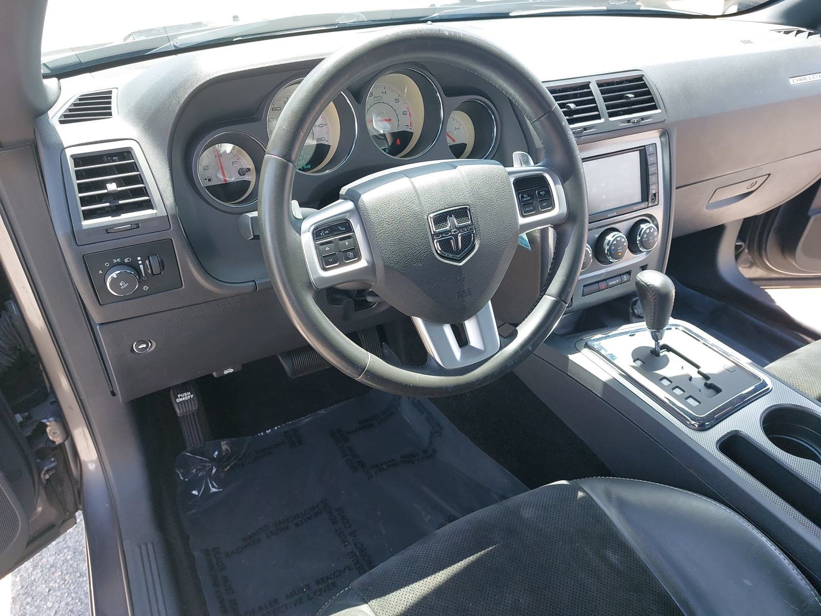 Used 2014 Dodge Challenger R/T RWD image 17