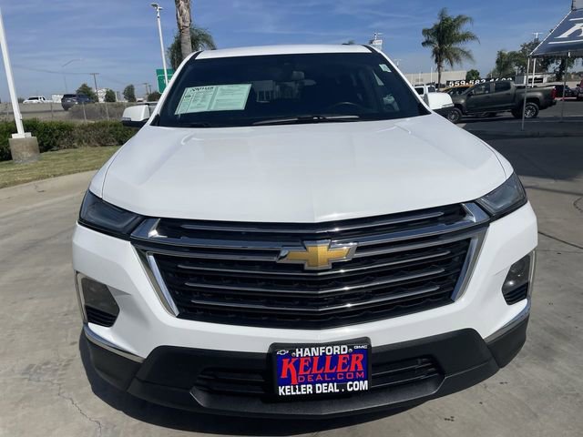 Used 2023 Chevrolet Traverse LT image 3