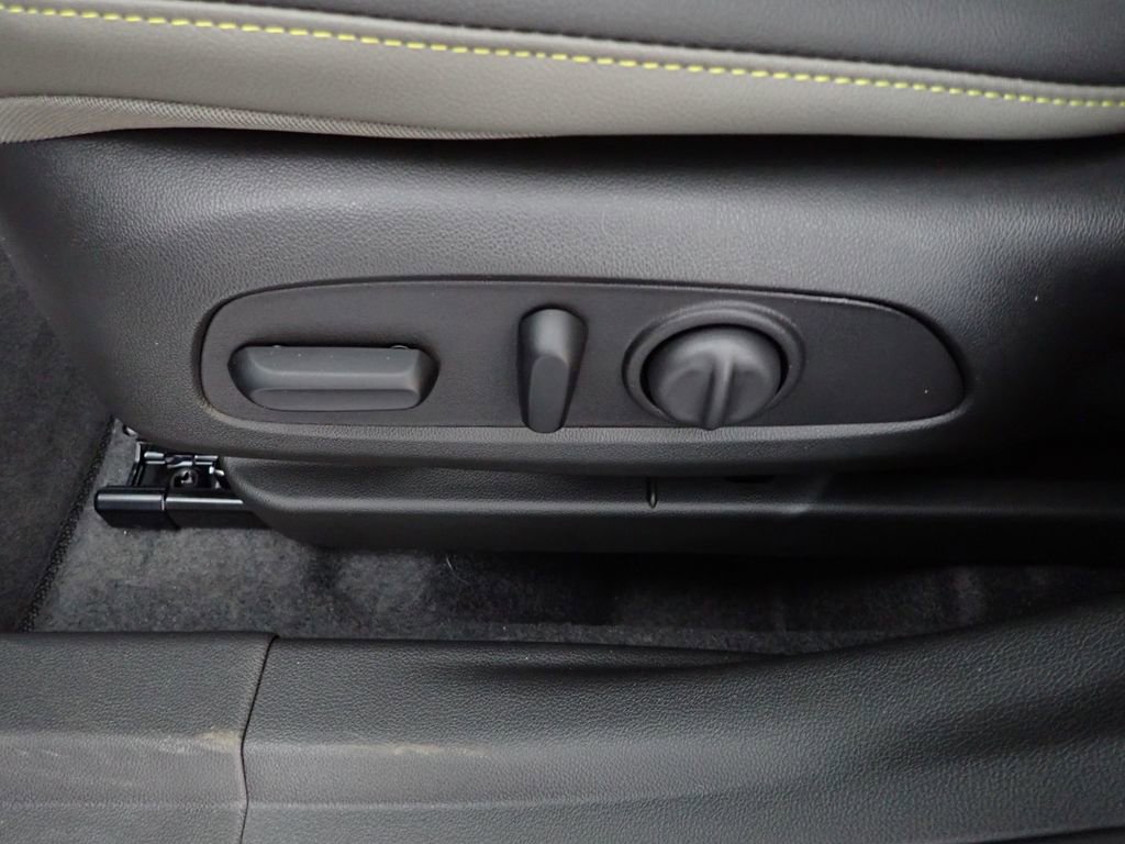 New 2026 Chevrolet Trax ACTIV w/ Sunroof Package image 21