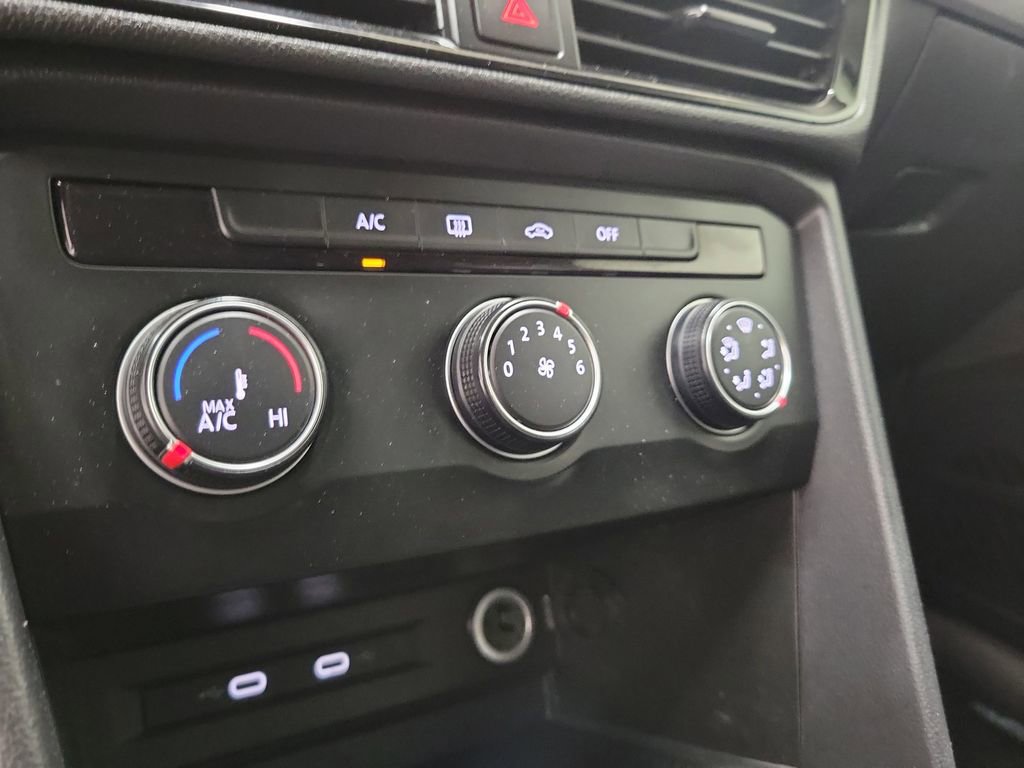 Used 2022 Volkswagen Taos S image 28