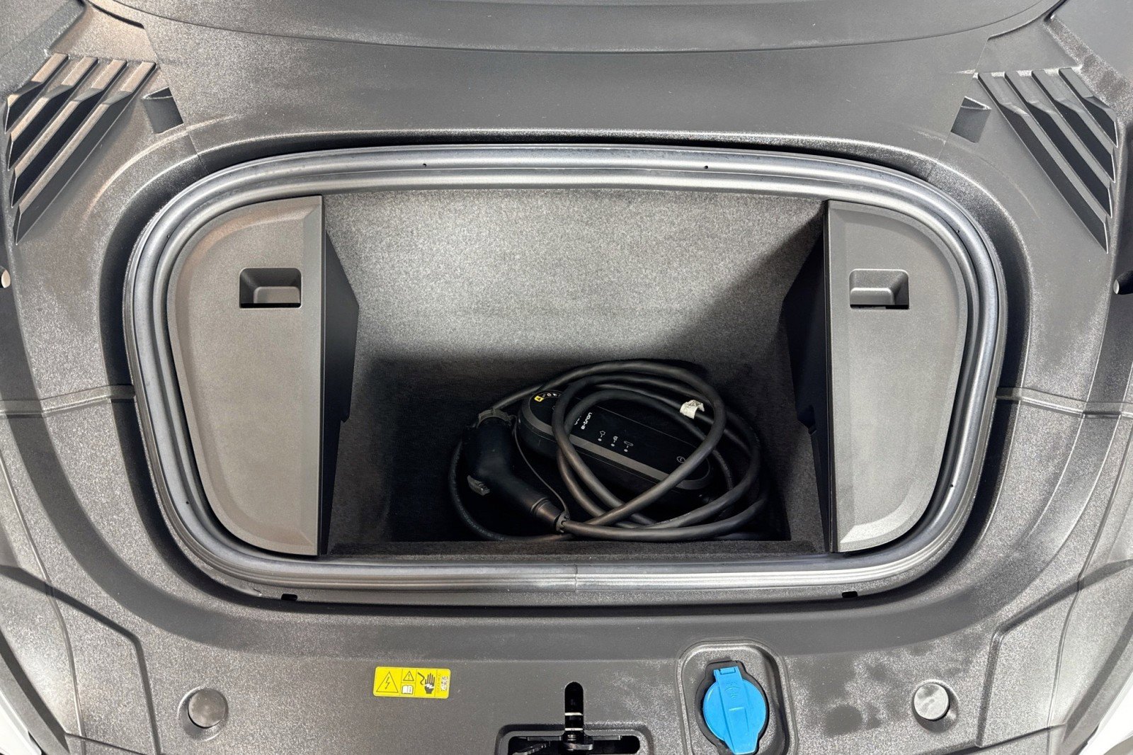 Used 2024 Audi RS e-tron GT w/ Carbon Performance Package image 29