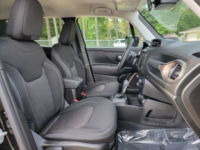 Certified 2023 Jeep Renegade Latitude AWD/4WD image 24
