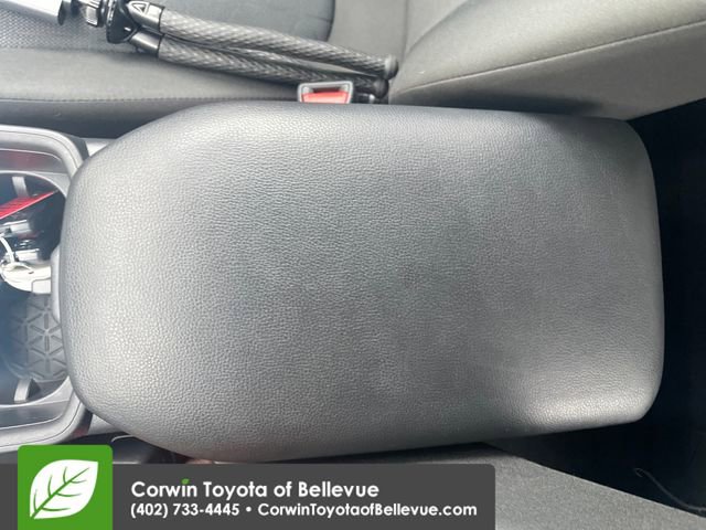 Used 2025 Toyota RAV4 XLE AWD/4WD image 16