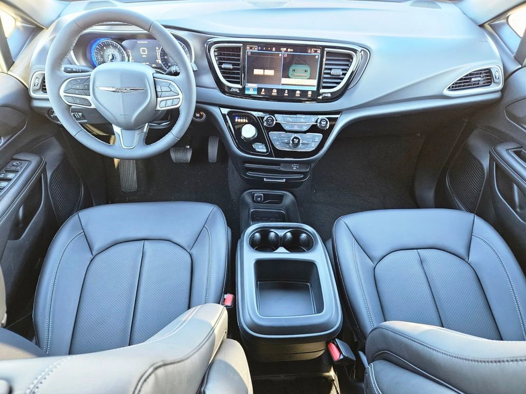 New 2026 Chrysler Voyager LX image 8