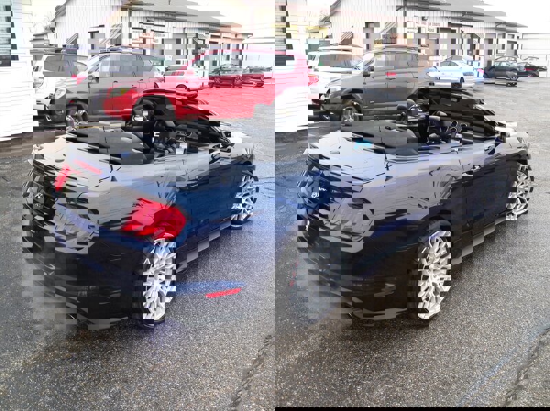 Used 2018 Ford Mustang Premium w/ Equipment Group 201A image 18