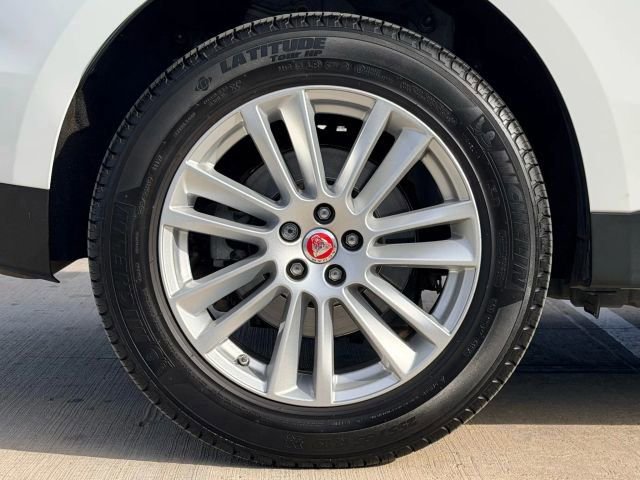 Used 2019 Jaguar F-PACE Prestige image 52