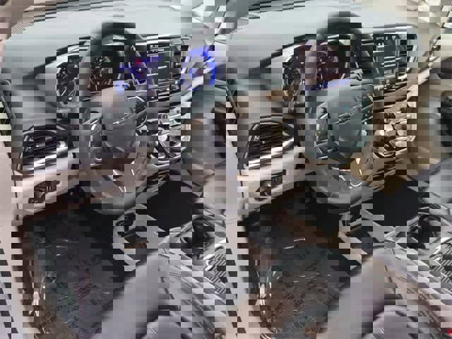 Used 2023 Chrysler Pacifica Touring-L image 10