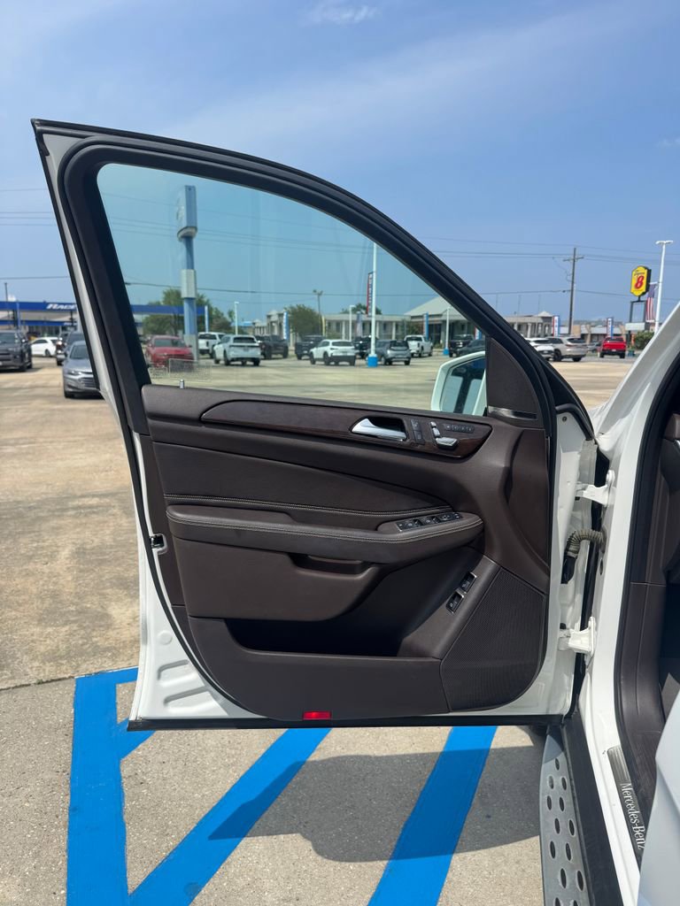 Used 2019 Mercedes-Benz GLS 450 4MATIC image 8