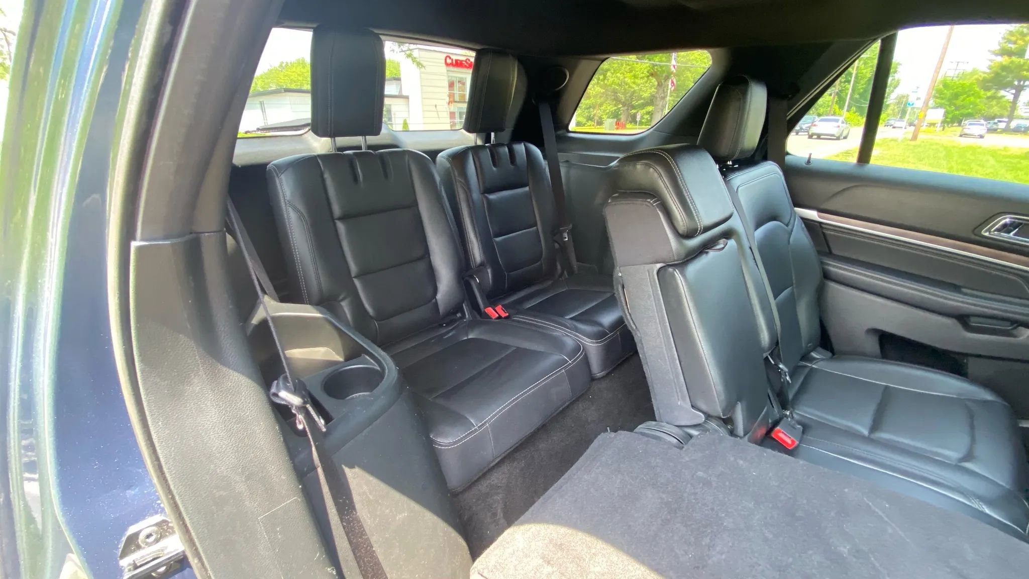 Used 2018 Ford Explorer Limited image 18