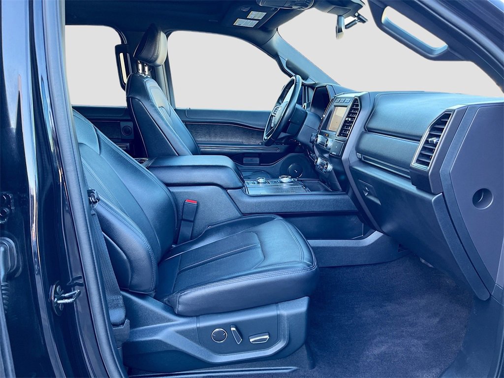 Used 2021 Ford Expedition Limited image 32