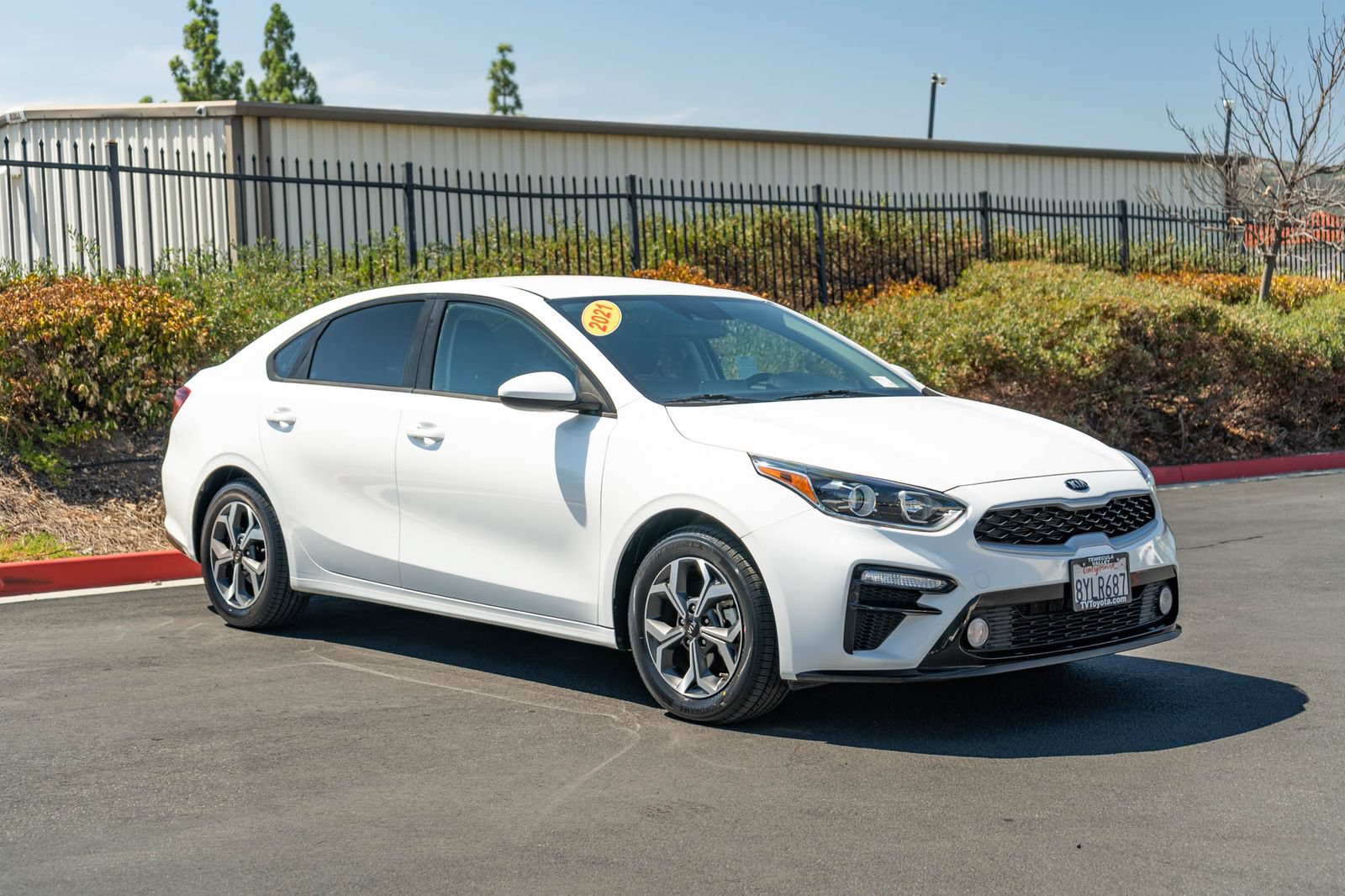 Used 2021 Kia Forte LXS FWD image 3