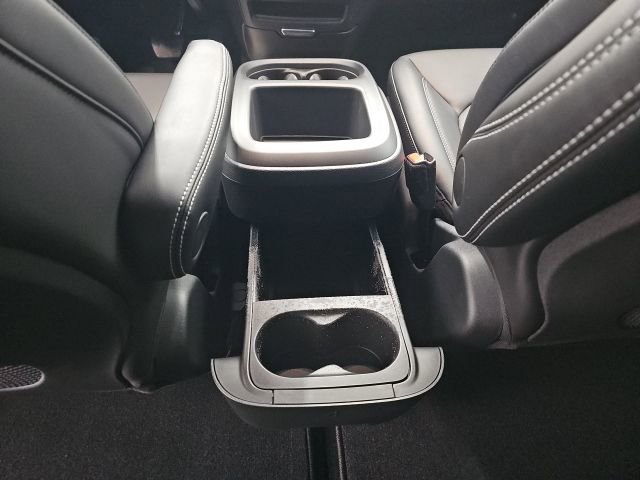New 2026 Chrysler Pacifica Select AWD/4WD image 35