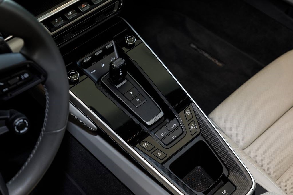 Used 2021 Porsche 911 Turbo image 37