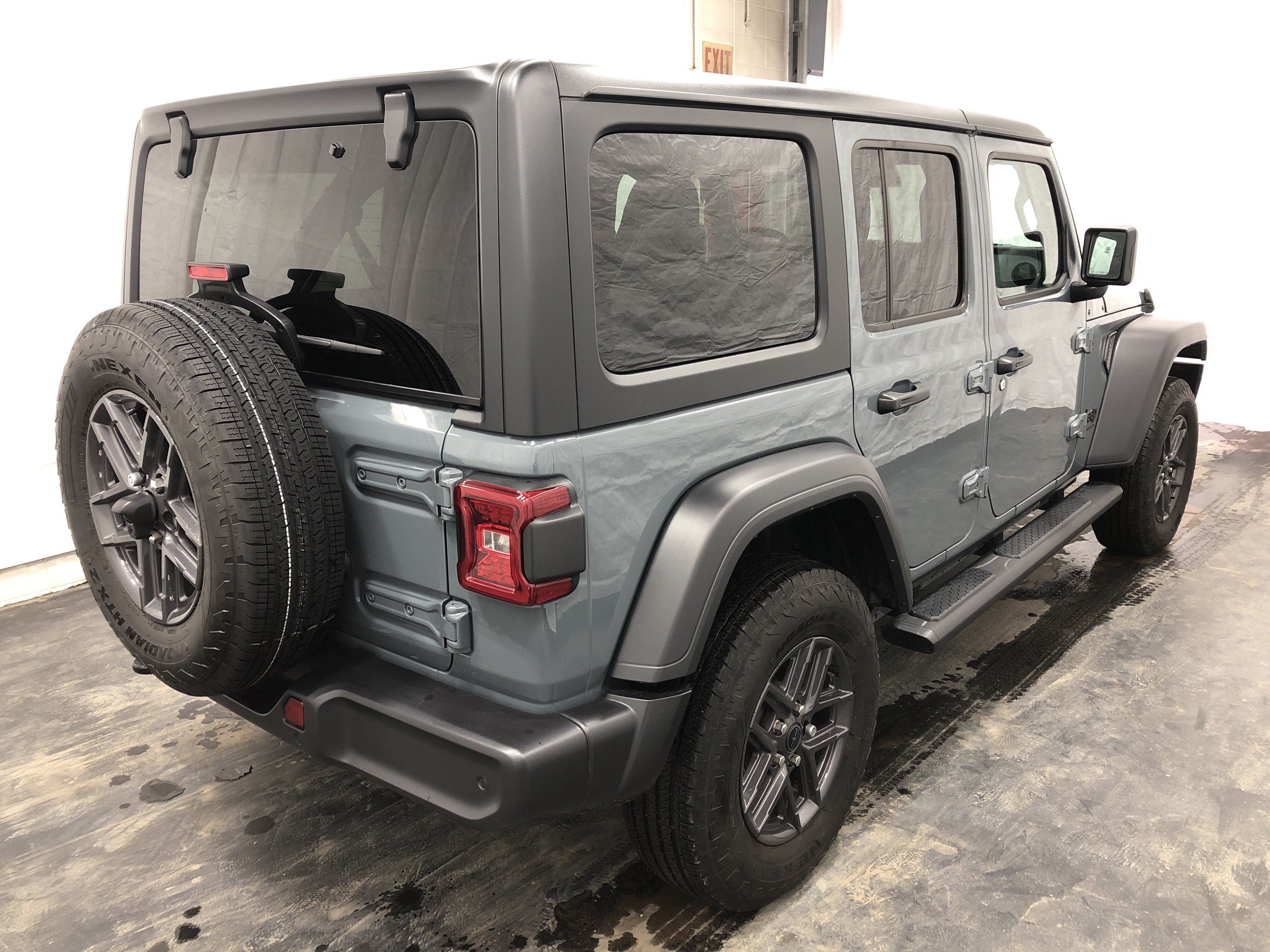 Certified 2025 Jeep Wrangler Unlimited Sport AWD/4WD image 5
