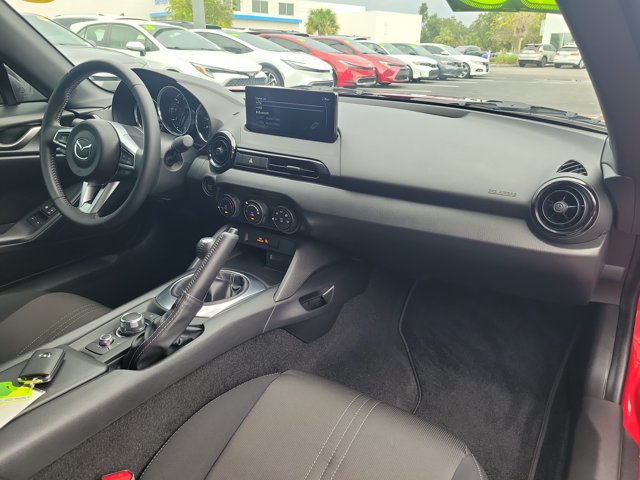 Used 2025 MAZDA MX-5 Miata Sport RWD image 2