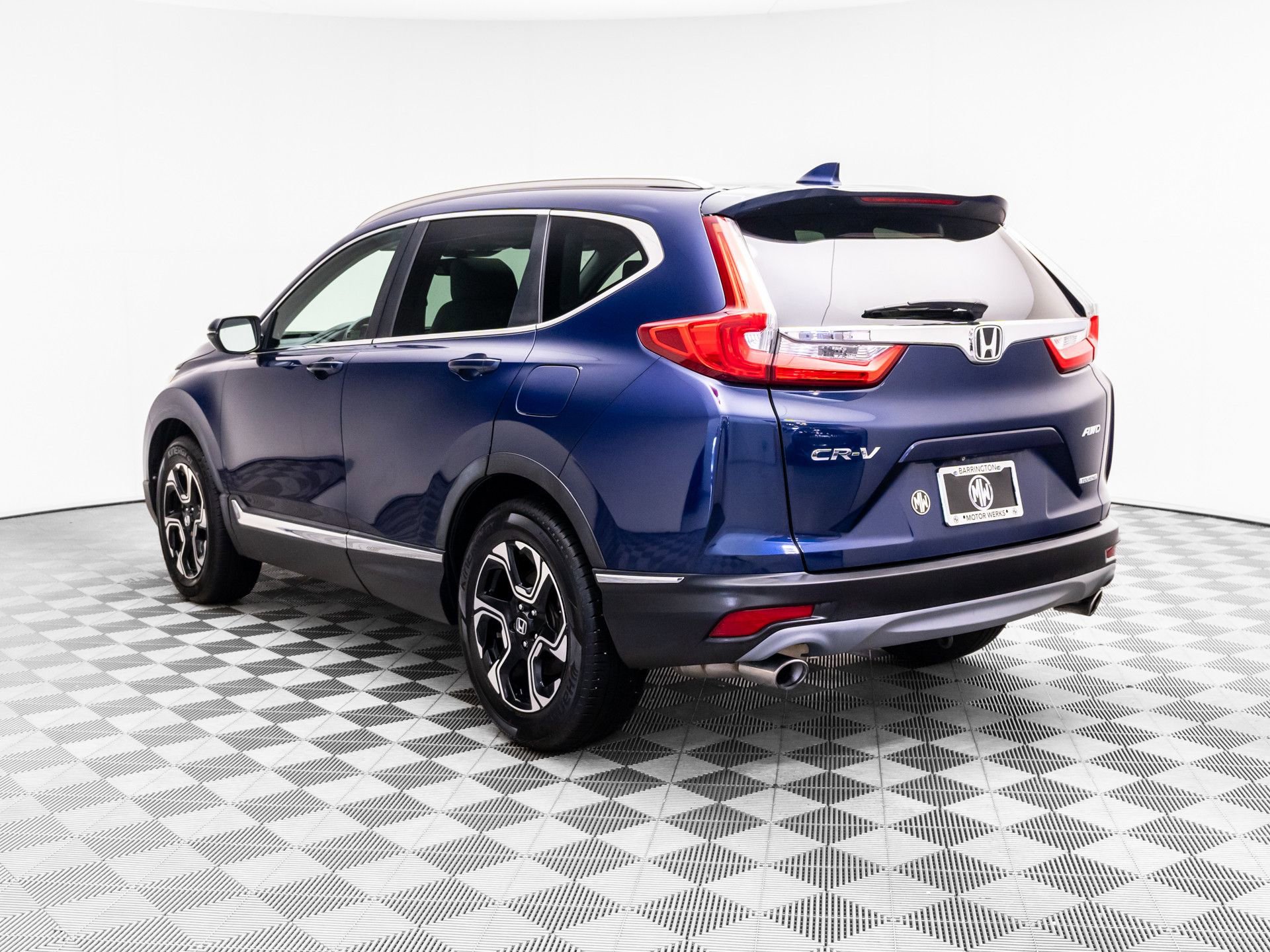 Used 2017 Honda CR-V Touring image 3