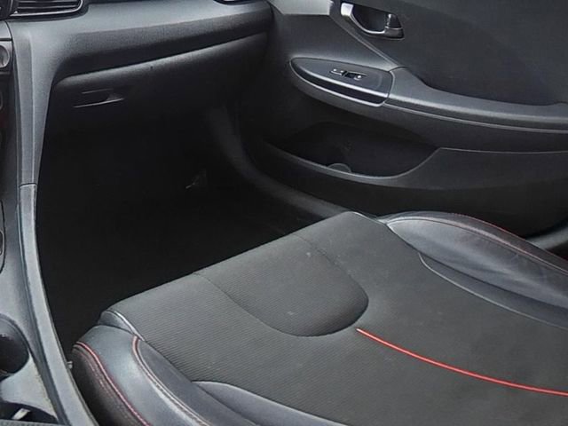 Used 2020 Hyundai Veloster 2.0 Premium image 20