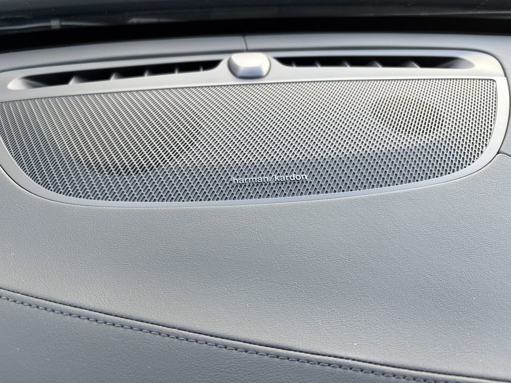 New 2026 Volvo XC90 B5 Ultra image 8