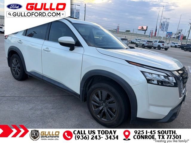 Used 2022 Nissan Pathfinder SV w/ SV Premium Package FWD image 2