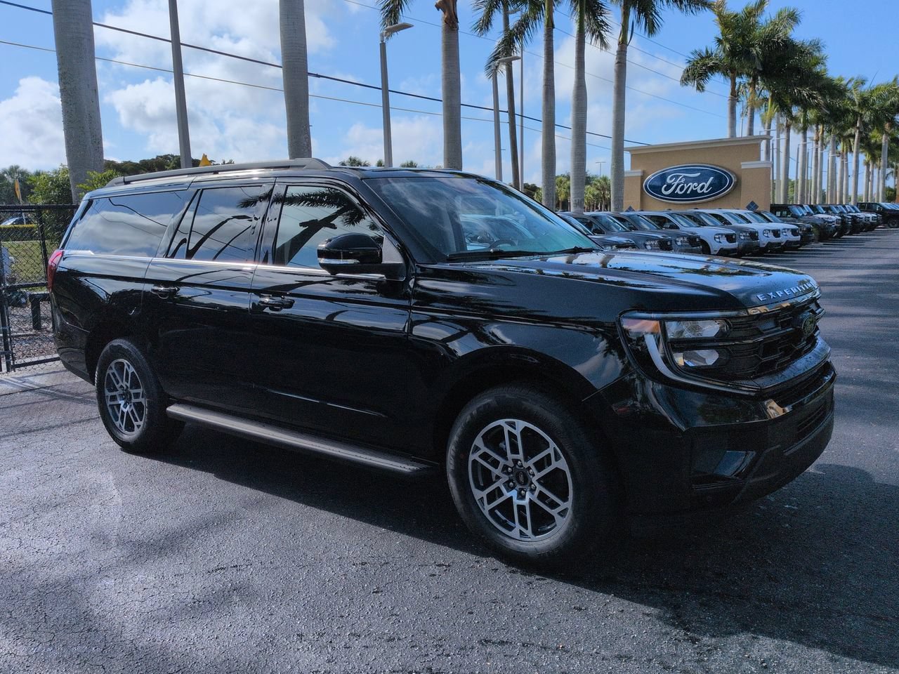 New 2026 Ford Expedition Max Active RWD image 2