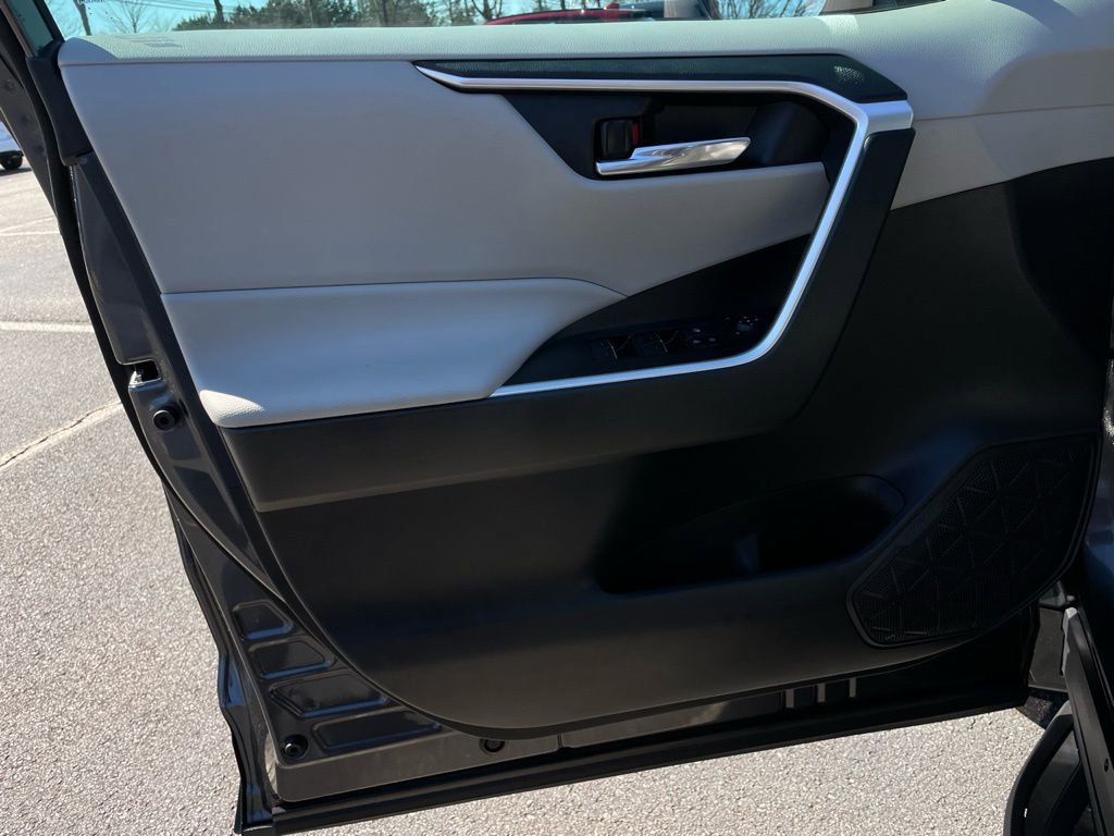 Used 2024 Toyota RAV4 XLE Premium image 24