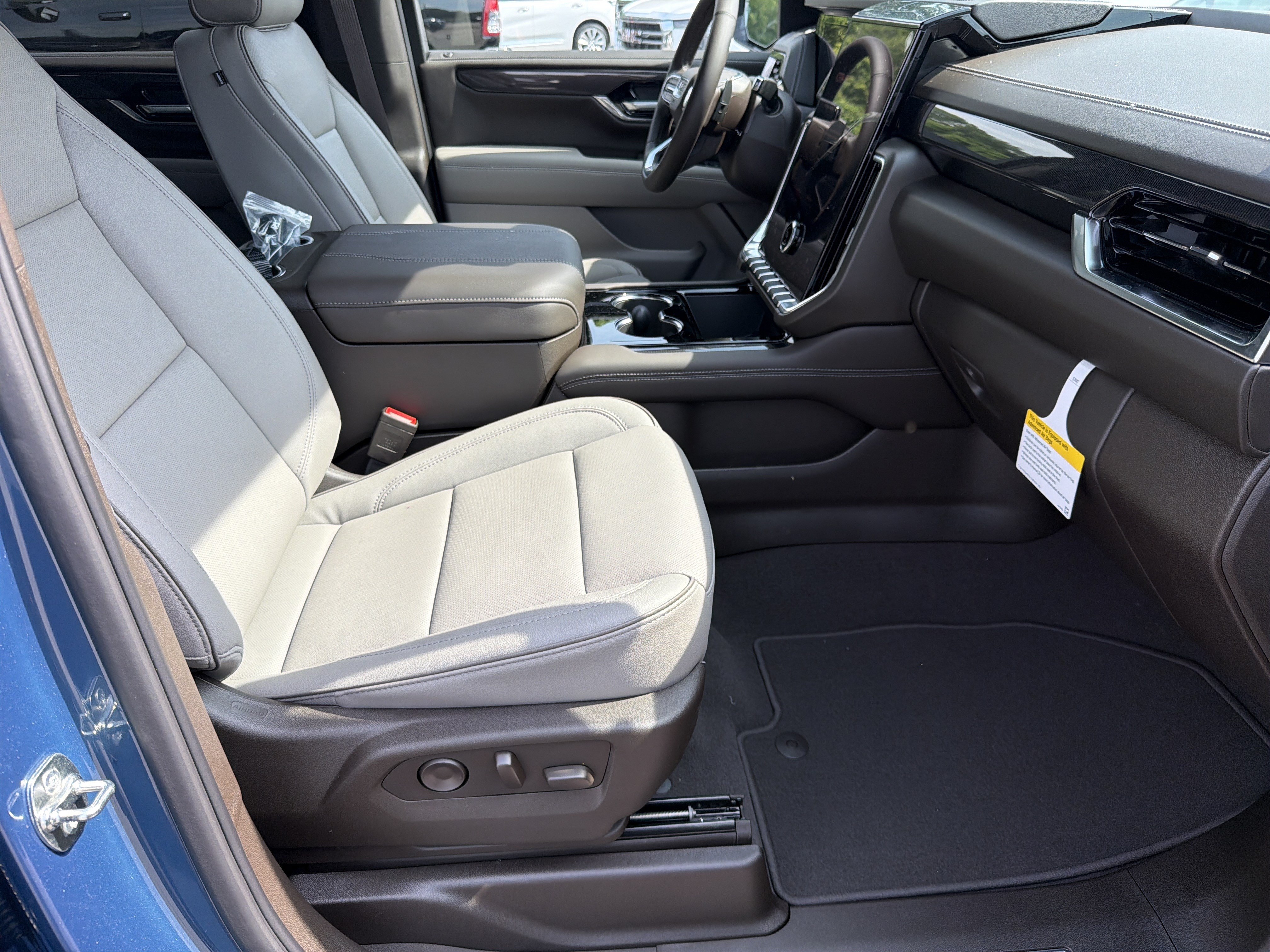 New 2026 GMC Yukon XL Elevation RWD image 14