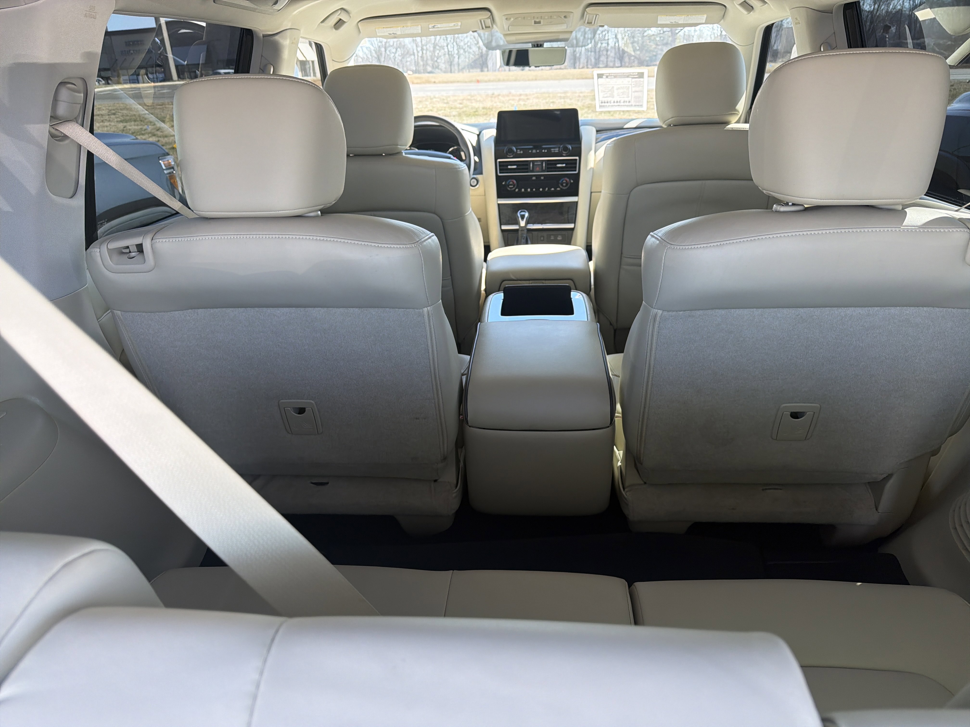 Used 2023 INFINITI QX80 Luxe w/ All-Season Package image 11