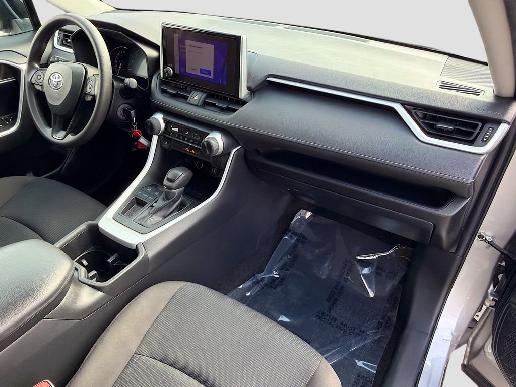 Used 2023 Toyota RAV4 LE image 12