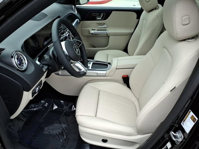 New 2026 Mercedes-Benz GLB 250 4MATIC image 14