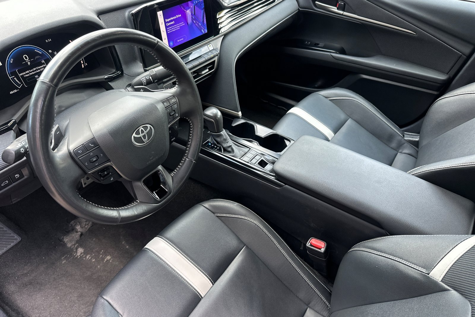 Used 2025 Toyota Camry SE FWD image 10