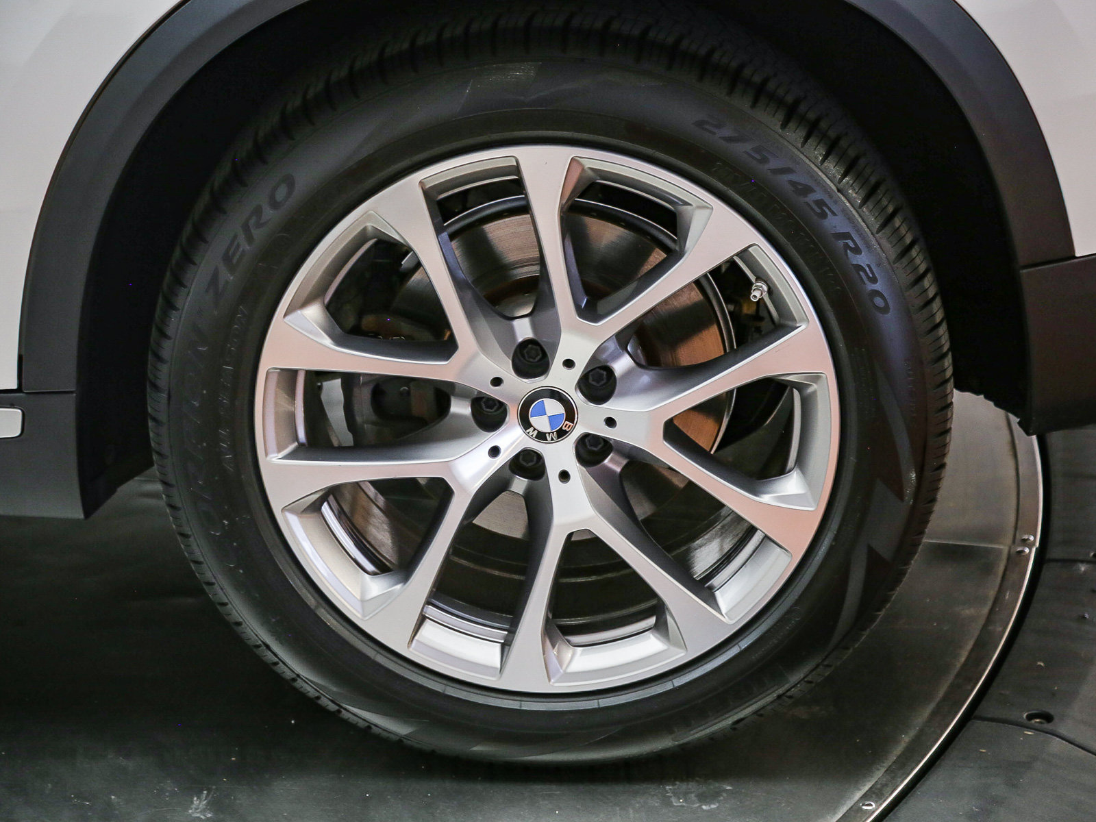 Certified 2022 BMW X5 xDrive40i w/ Parking Assistance Package AWD/4WD image 11
