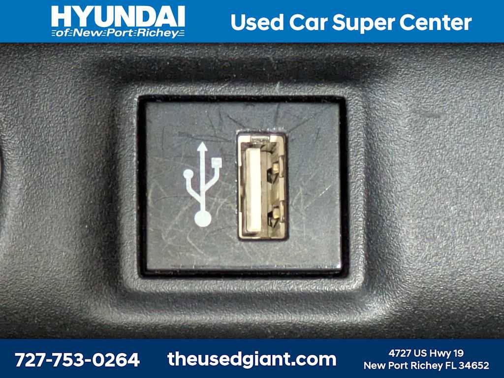 Used 2023 Toyota RAV4 XLE w/ Convenience Package image 30