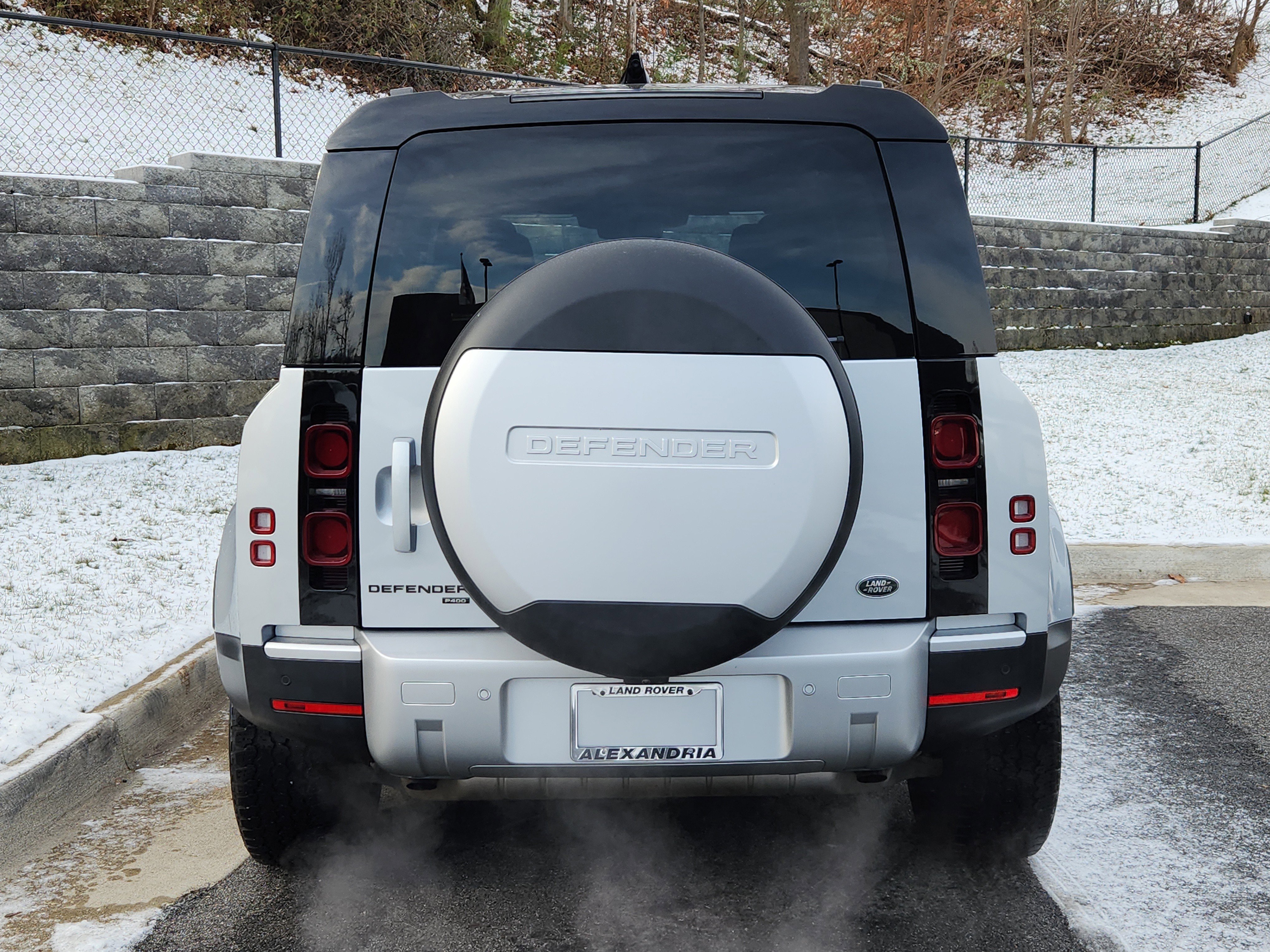 Used 2021 Land Rover Defender 110 SE image 7