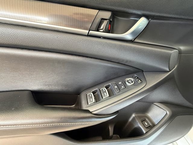 Used 2018 Honda Accord Sport image 11