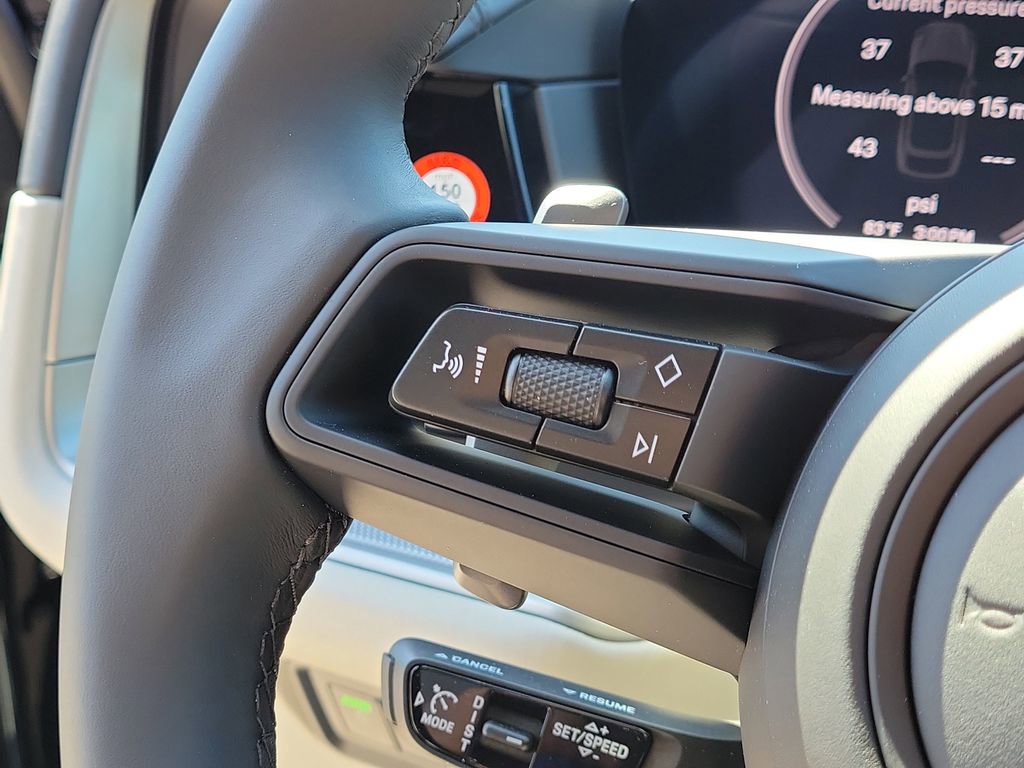 New 2026 Porsche Cayenne Coupe AWD/4WD image 35