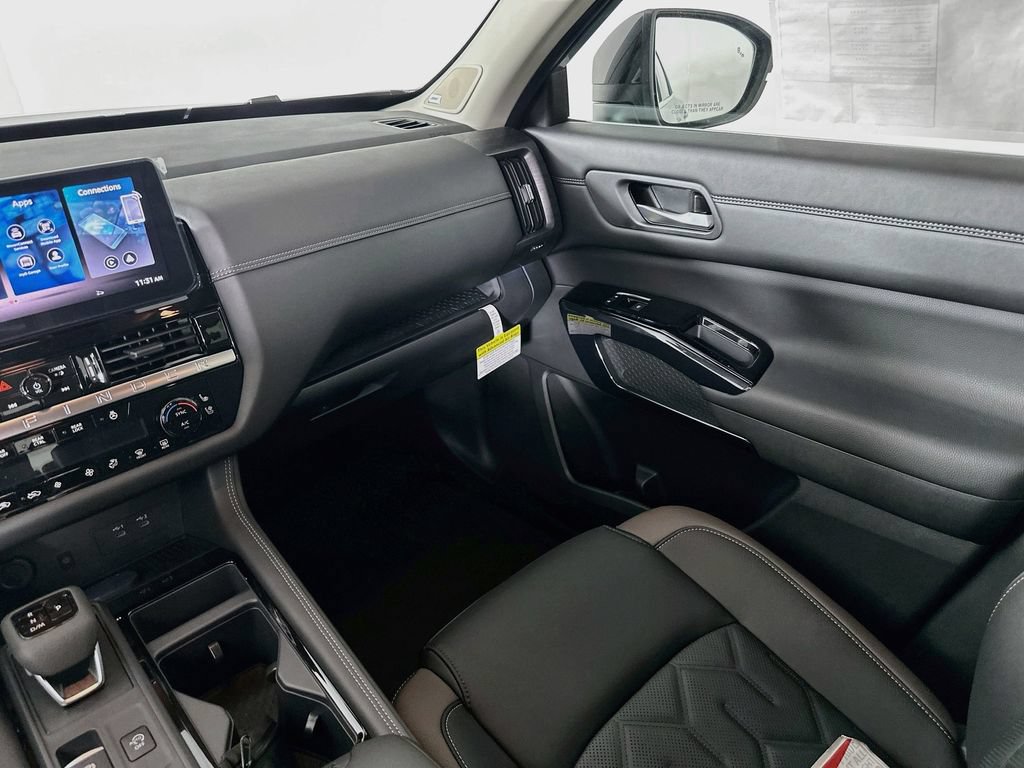 New 2026 Nissan Pathfinder Platinum AWD/4WD image 31