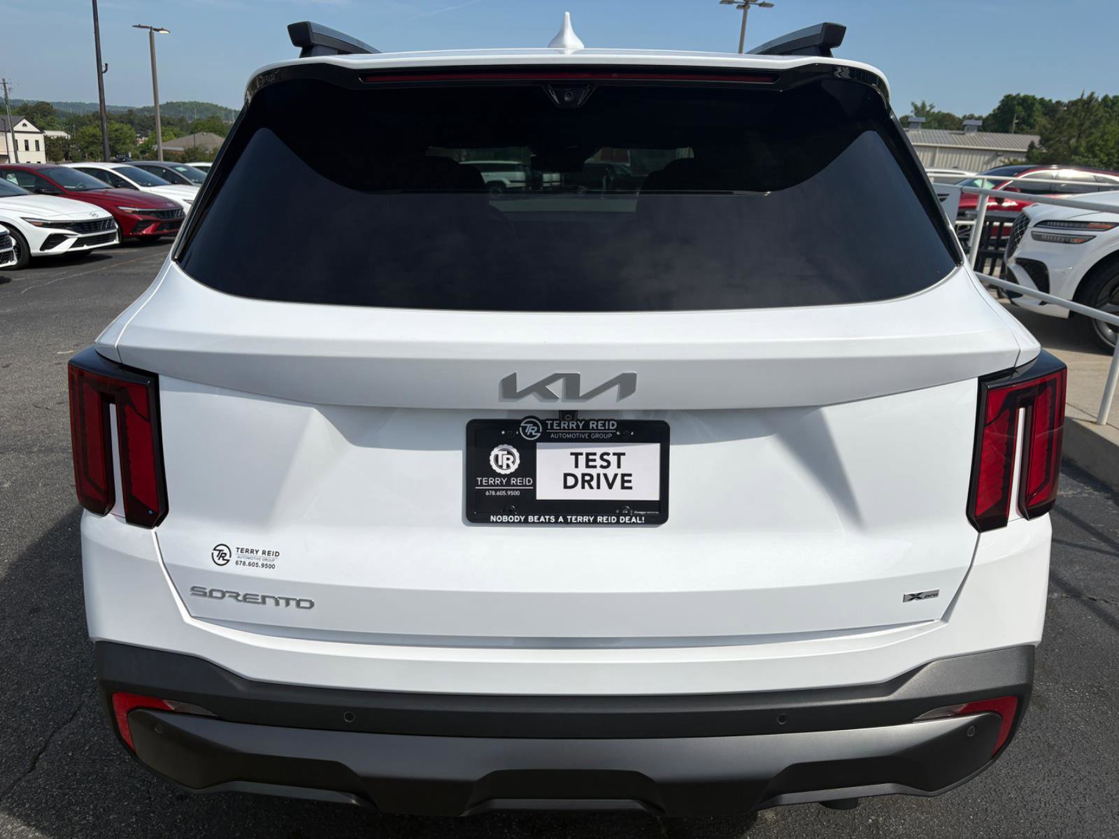 Used 2024 Kia Sorento SX Prestige w/ Sage Leather Package image 7