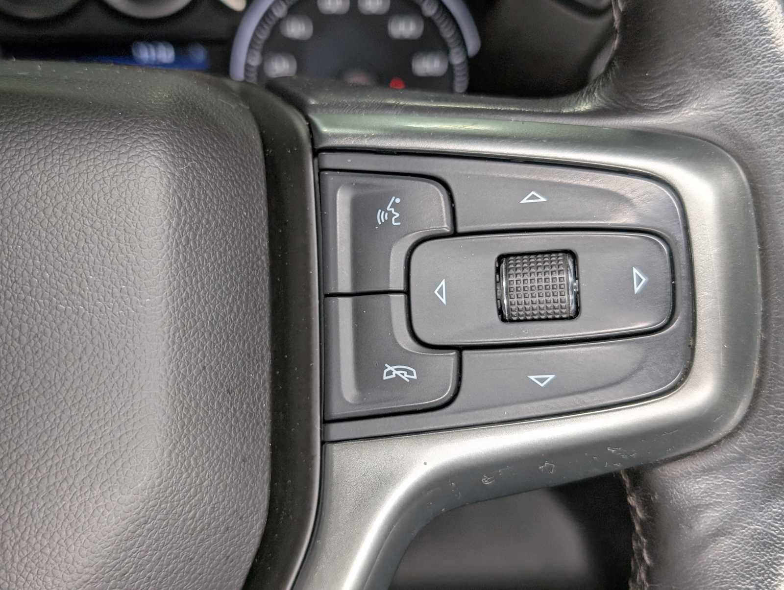 Used 2020 Chevrolet Silverado 1500 RST image 31