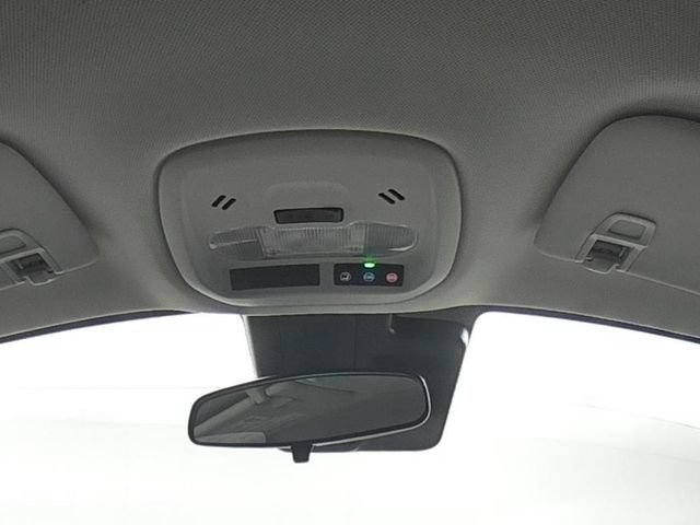 Used 2025 Chevrolet Trax LT FWD image 27