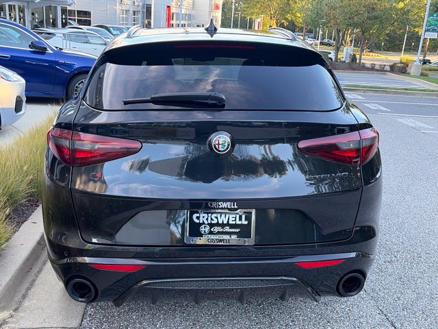 Used 2023 Alfa Romeo Stelvio Estrema AWD/4WD image 6
