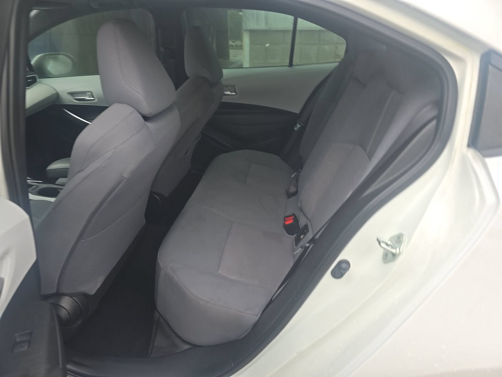 Used 2020 Toyota Corolla SE w/ SE Premium Package FWD image 15