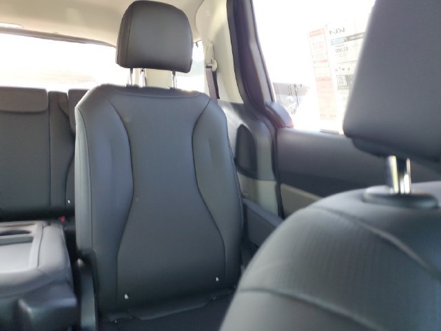 New 2027 Kia Carnival EX FWD image 12