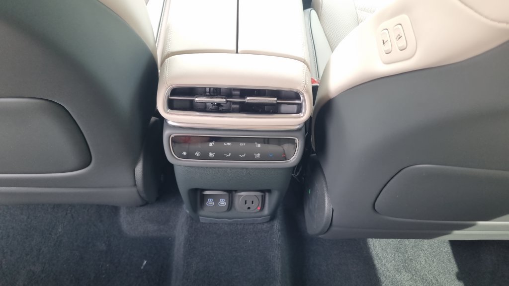 New 2027 Genesis GV80 3.5T e-SC AWD/4WD image 15
