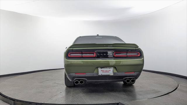 Used 2018 Dodge Challenger R/T w/ Performance Handling Group RWD image 7