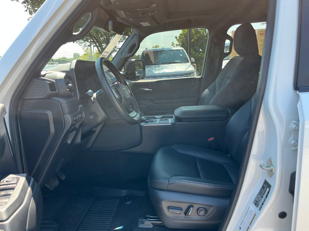 Used 2025 Toyota Land Cruiser AWD/4WD image 11