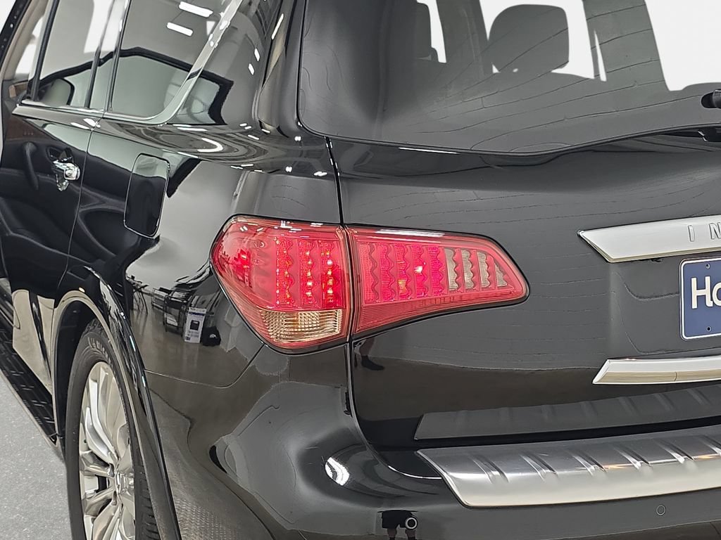Used 2017 INFINITI QX80 4WD w/ Driver Assistance Package image 34