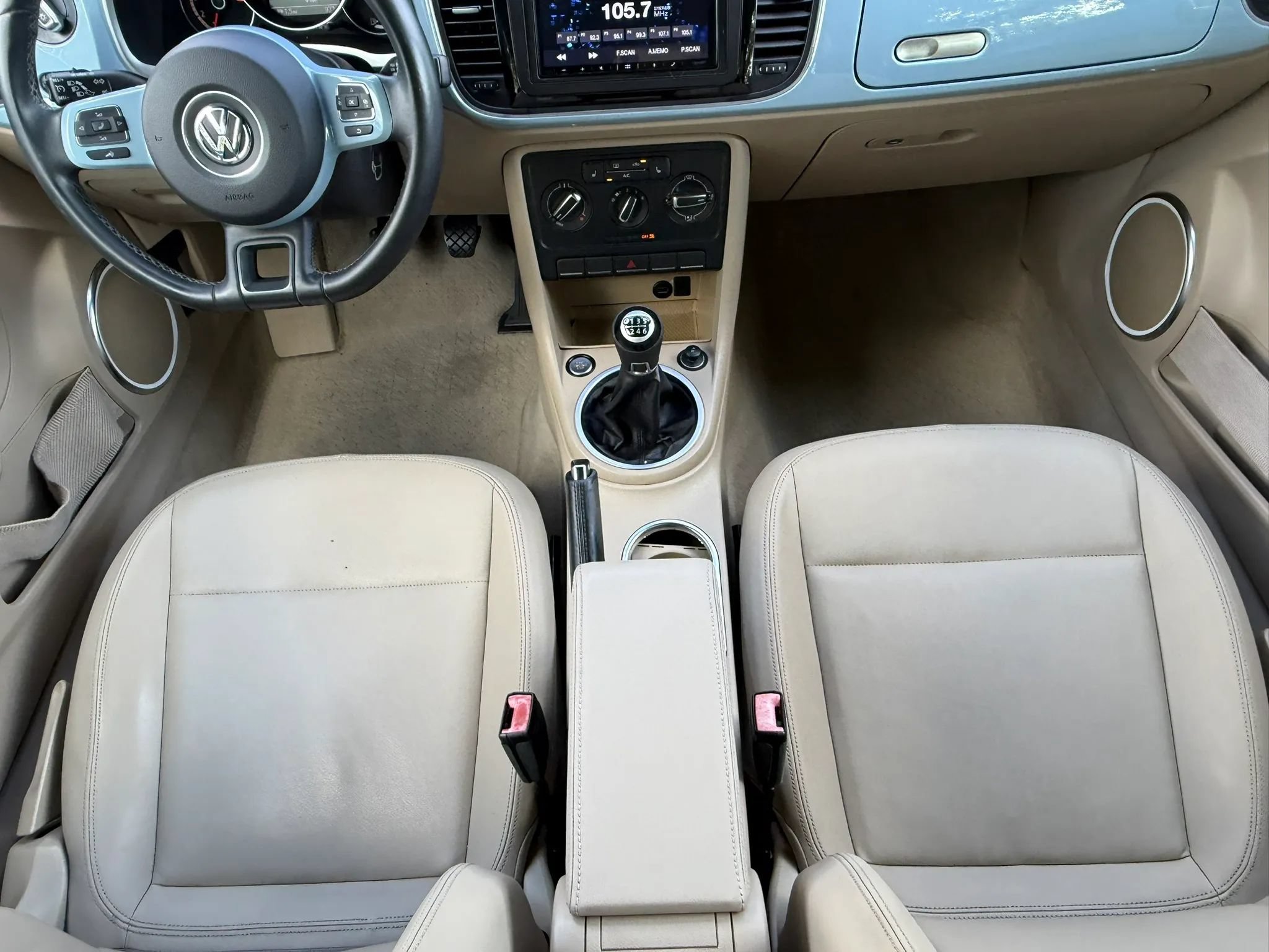 Used 2013 Volkswagen Beetle TDI FWD image 25