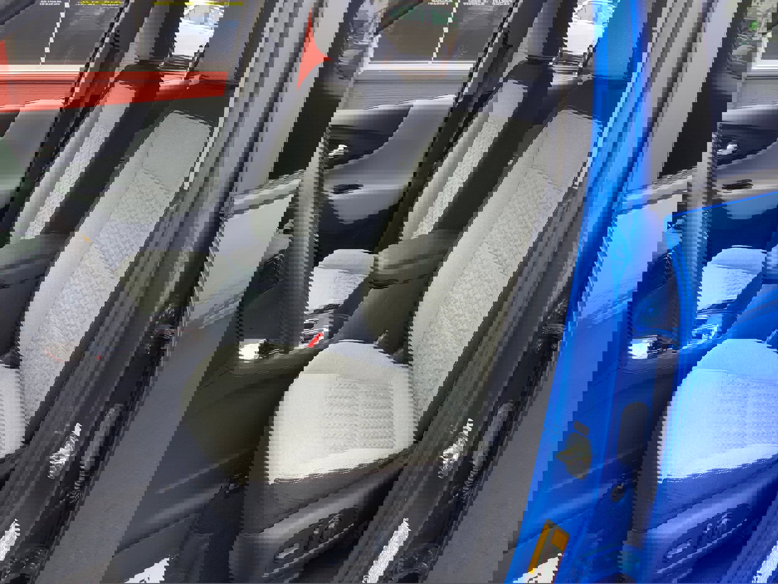 Used 2024 Chevrolet Equinox LS w/ LS Convenience Package image 10