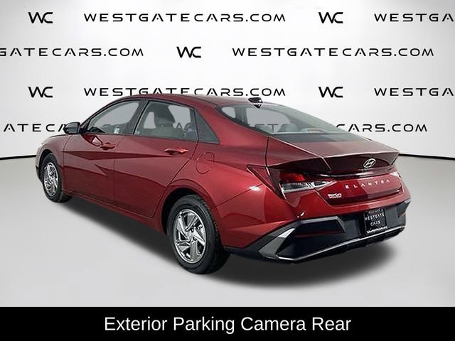 Used 2025 Hyundai Elantra SE image 8
