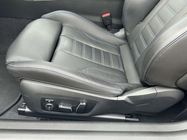 Used 2024 BMW M2 w/ Lighting Package RWD image 21